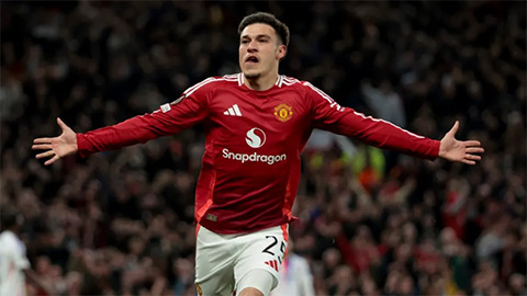 Ugarte có cơ hội đá chính ở trận gặp Liverpool